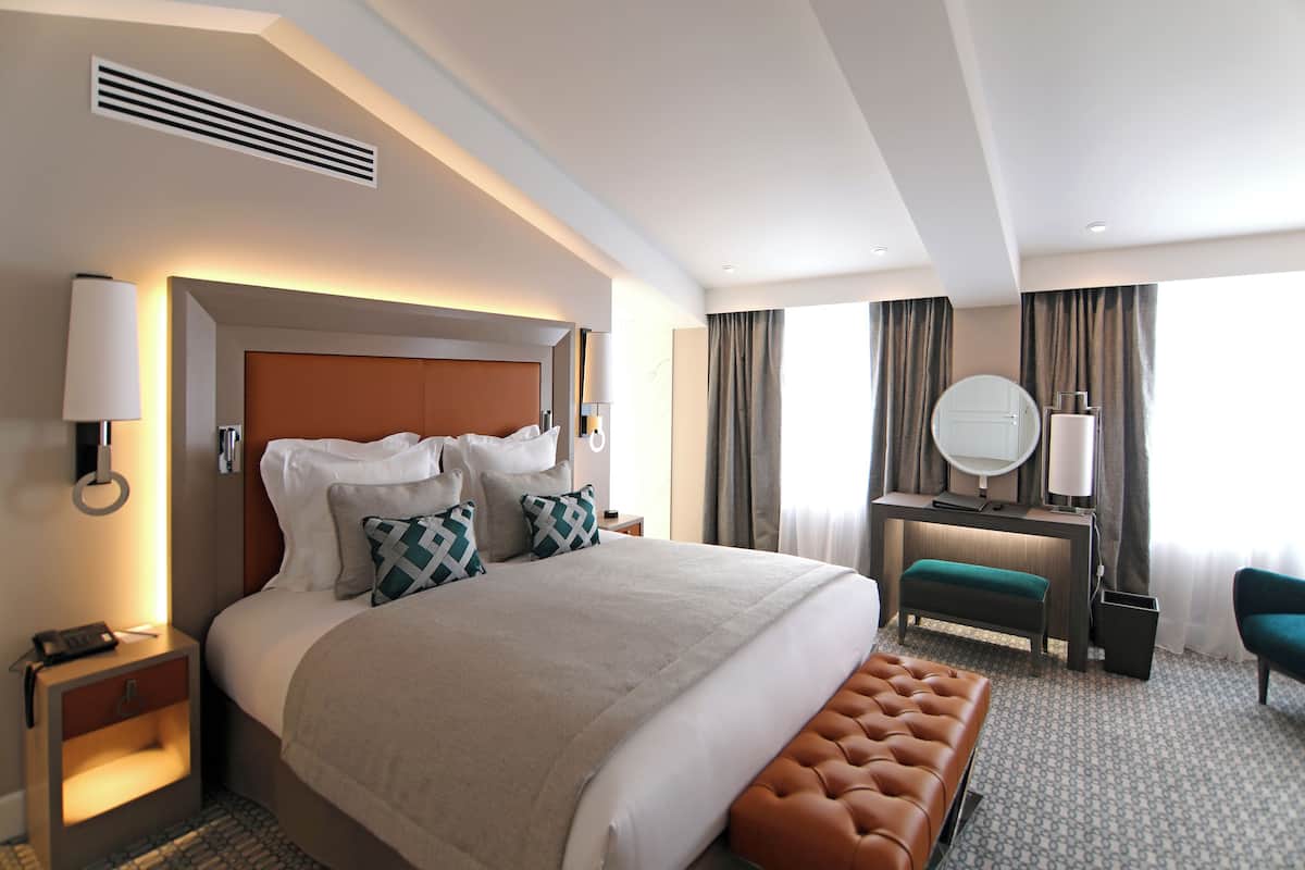 Junior Suite 10 | Bộ đồ giường cao cấp, minibar với thức uống miễn phí 