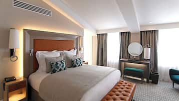 Junior suite | Luxe beddengoed, een gratis minibar, een kluis op de kamer