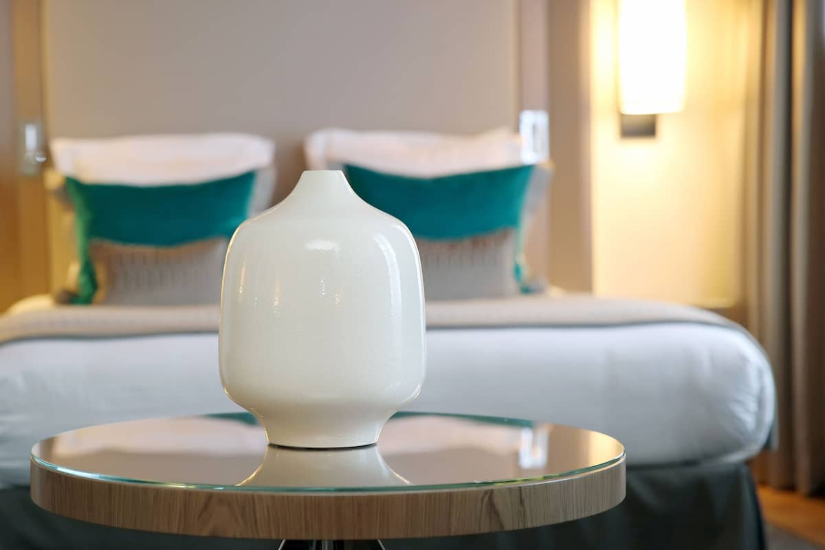 Phòng Suite Junior (6) | Bộ đồ giường cao cấp, minibar với thức uống miễn phí