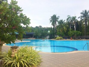 Indoor pool, outdoor pool - Condo Chamchuri (Hua Hin)