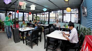 Food court