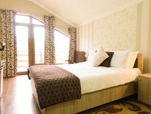 2 slaapkamers, een kluis op de kamer, individueel gedecoreerd