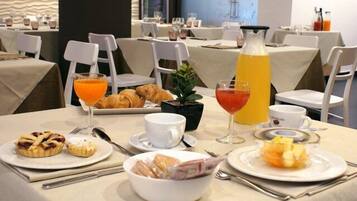 Colazione a buffet inclusa, servita tutte le mattine
