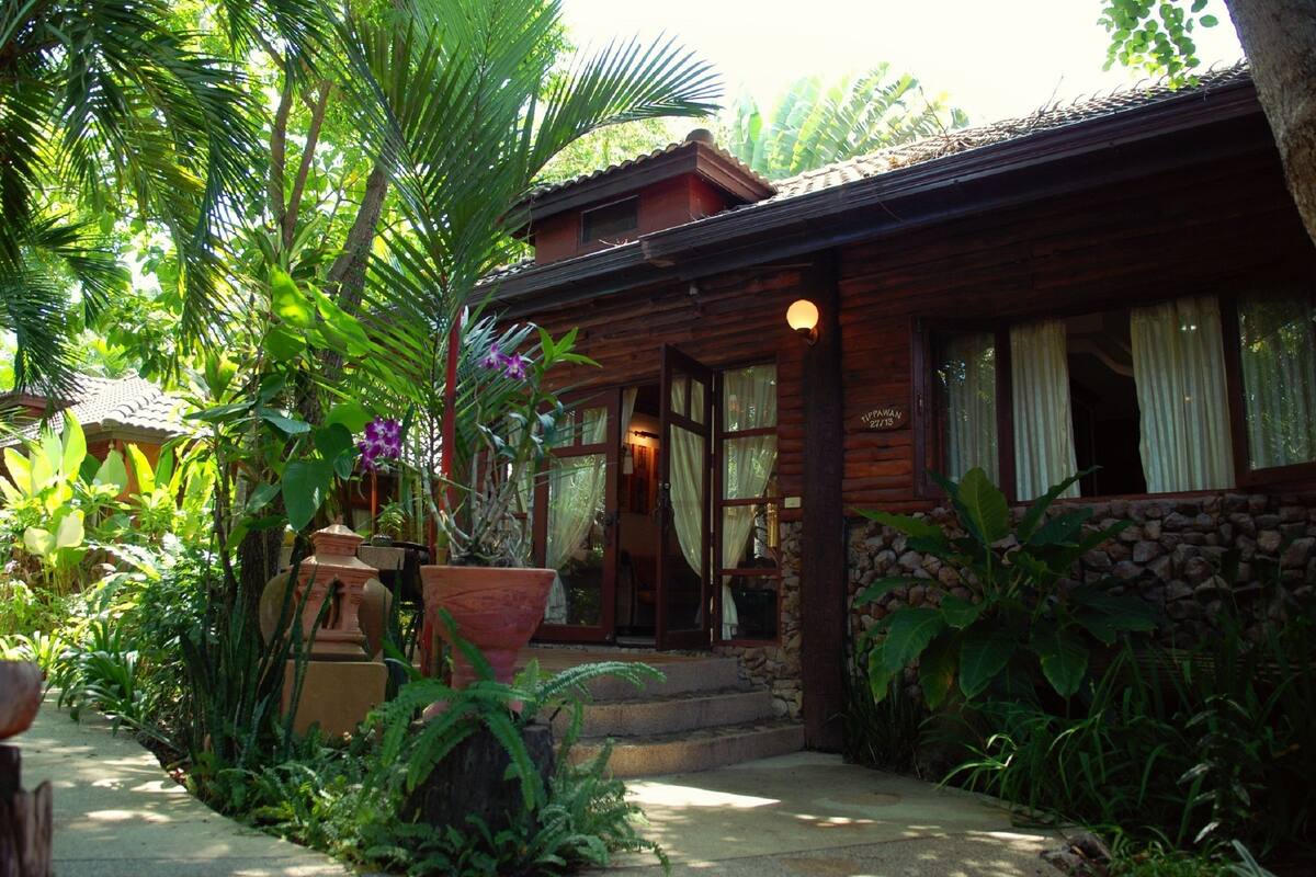 Villa Tippawan  | Zimmersafe, Verdunkelungsvorhänge, Zustellbetten, kostenloses WLAN