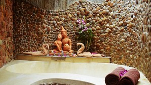 Villa Duangdurn | Deep soaking bathtub - Polina Park Hotel (Koh Samui)