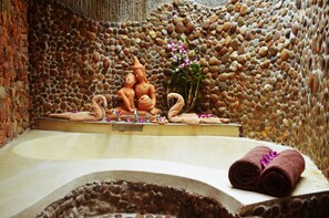 Villa Duangdurn | Deep-soaking bathtub