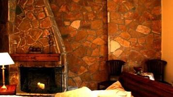 Minibar, soundproofing, cots/infant beds, free WiFi