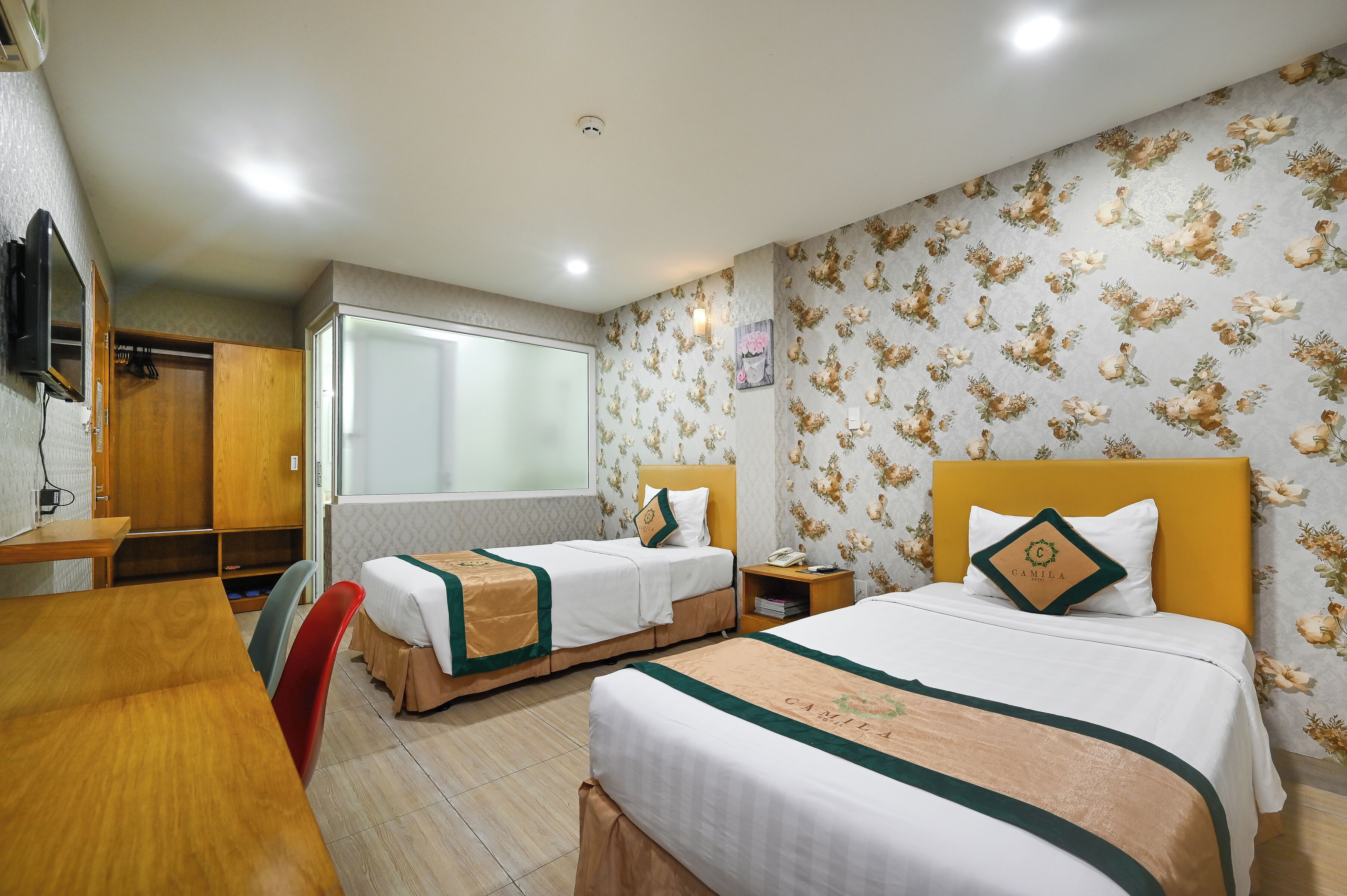 deluxe twin room | 1 bedroom, desk, laptop workspace, free wifi