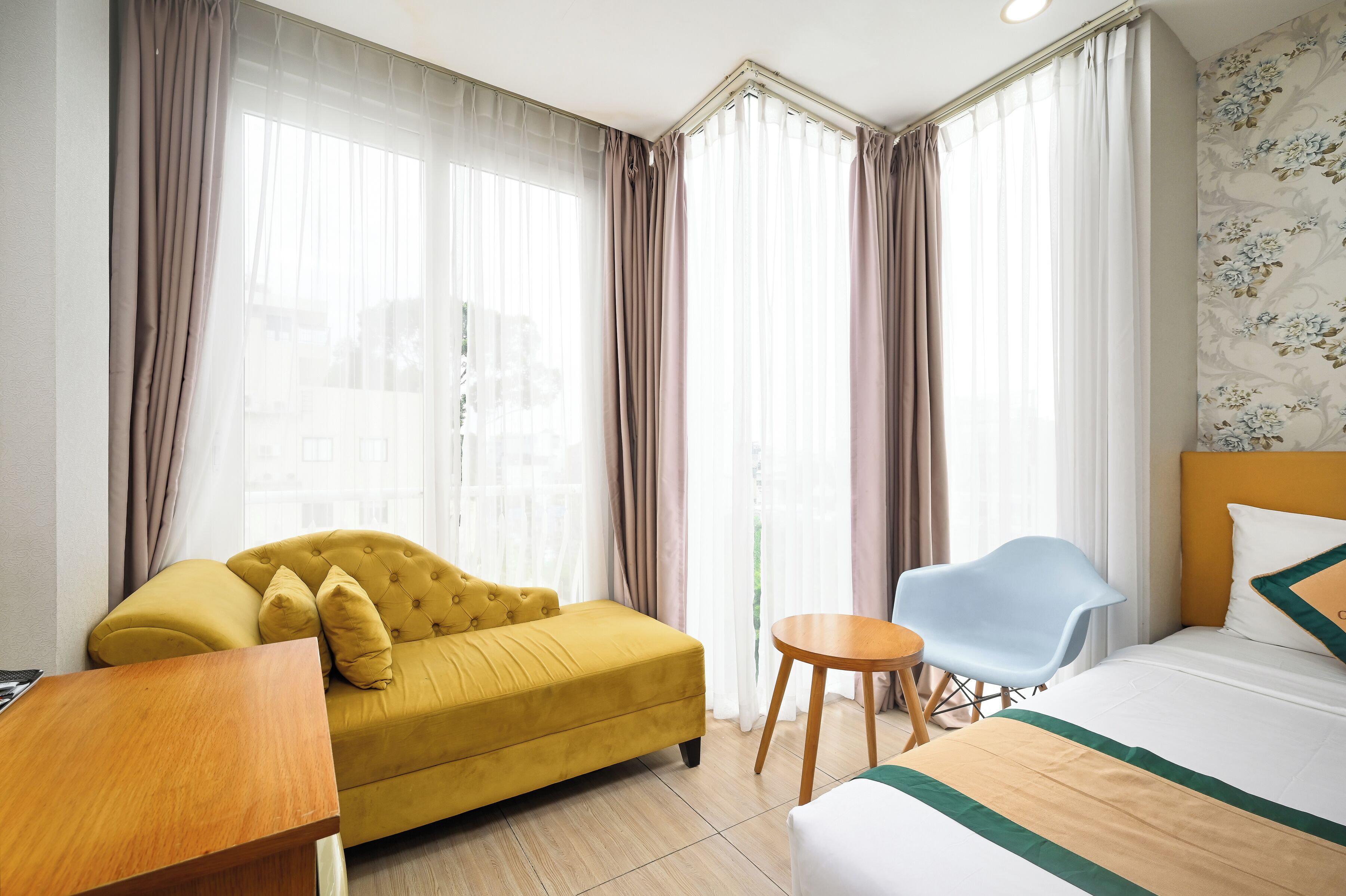 Premier Deluxe Double Room | Desk, laptop workspace, free WiFi, bed sheets