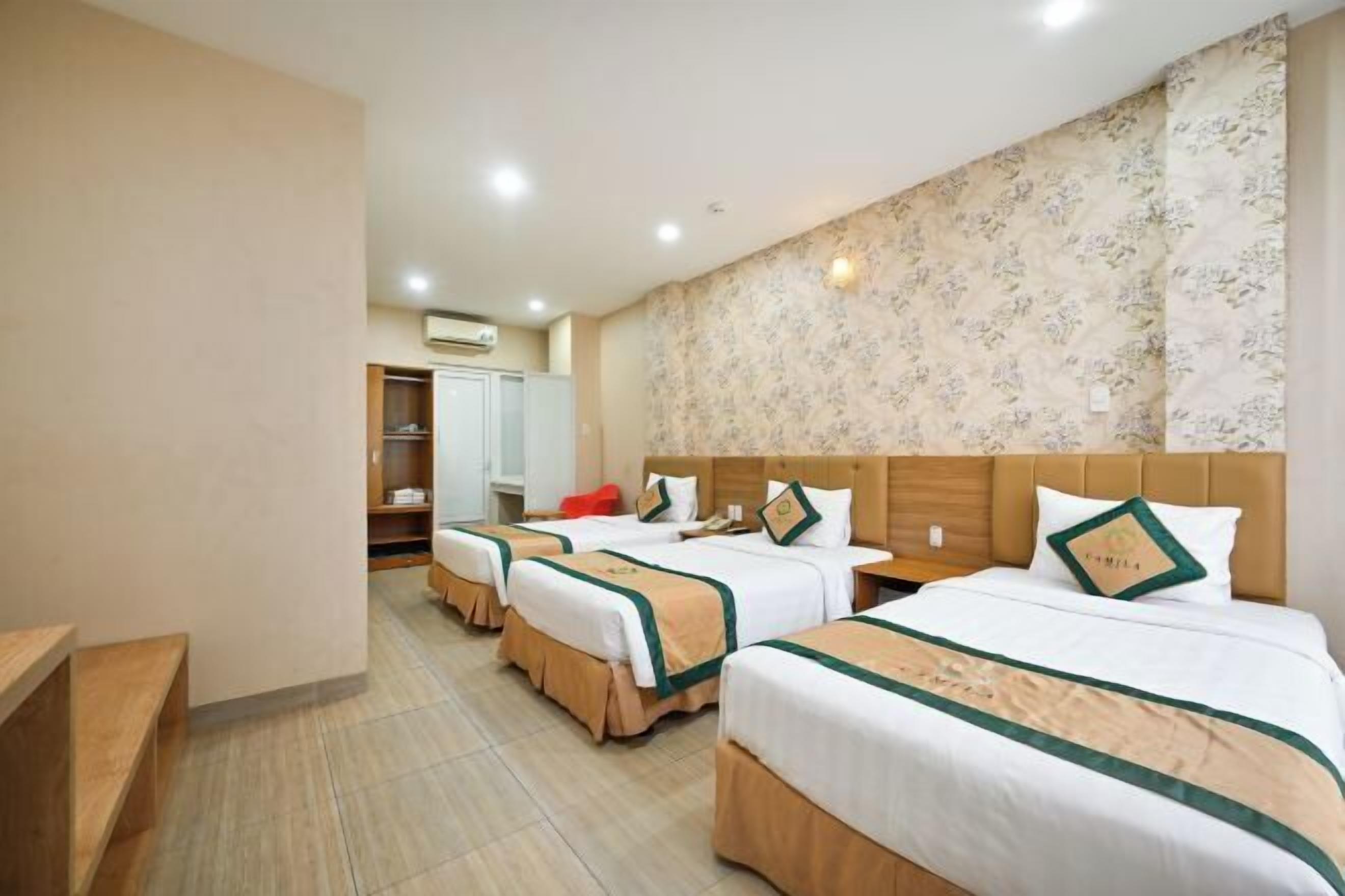 デスク、ノートパソコン用作業スペース、WiFi (無料)、ベッドシーツ