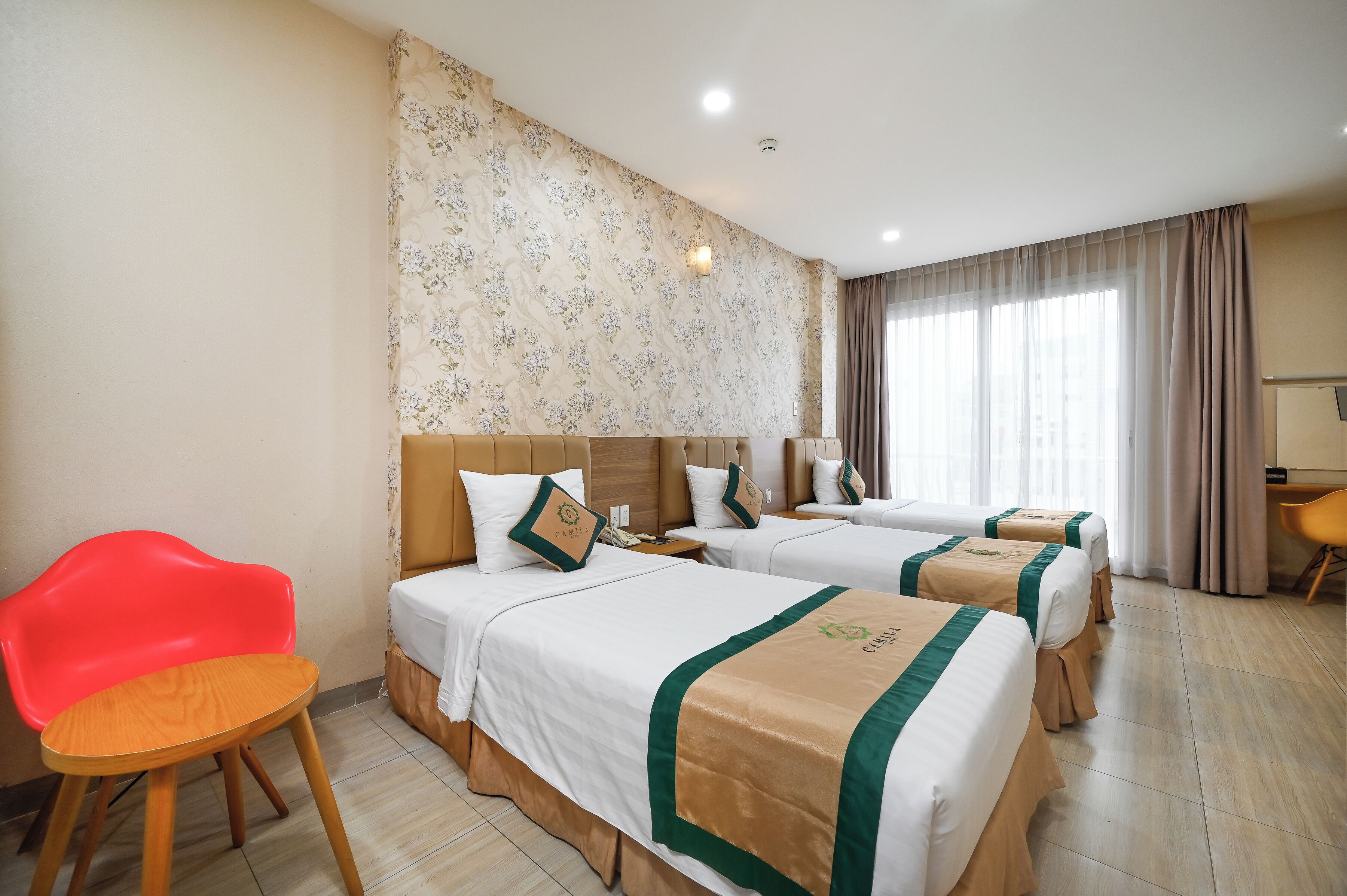 deluxe triple room | city view