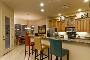 Condo, 3 Bedrooms | Private kitchen