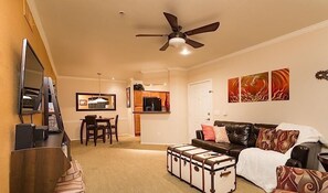 Condo, 1 Bedroom, Pool View | Living area