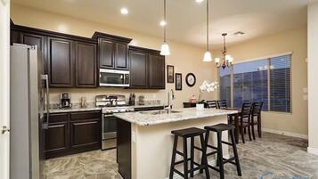 Condo, 4 Bedrooms | 4 bedrooms