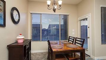 Condo, 4 Bedrooms | In-room dining