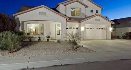 Peoria Desert Splendor By Signature Vacation Rentals
