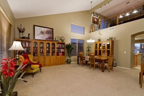 5 bedrooms - Peoria Desert Splendor By Signature Vacation Rentals (Peoria)