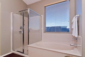 Condo, 5 Bedrooms | Bathroom - Peoria Desert Splendor By Signature Vacation Rentals (Peoria)