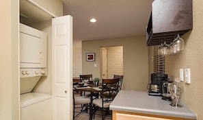 公寓式客房, 1 间卧室, 山景 | 1 多间卧室