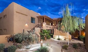 المنطقة المحيطة بالمنشأة