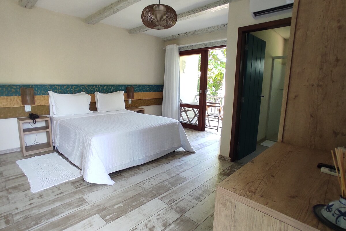 Standard Queen Varanda | Minibar, blackout drapes, WiFi (free), bed sheets