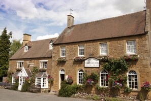 Exterior - The Howard Arms (Shipston on Stour)