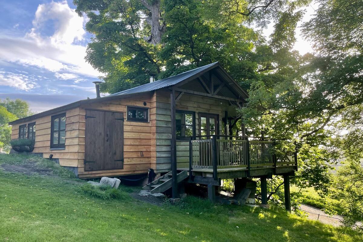 Cottage, Private Bathroom | Exterior