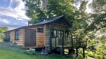 Cottage, Private Bathroom | Exterior