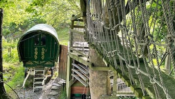 Exclusive Tree House | Garden
