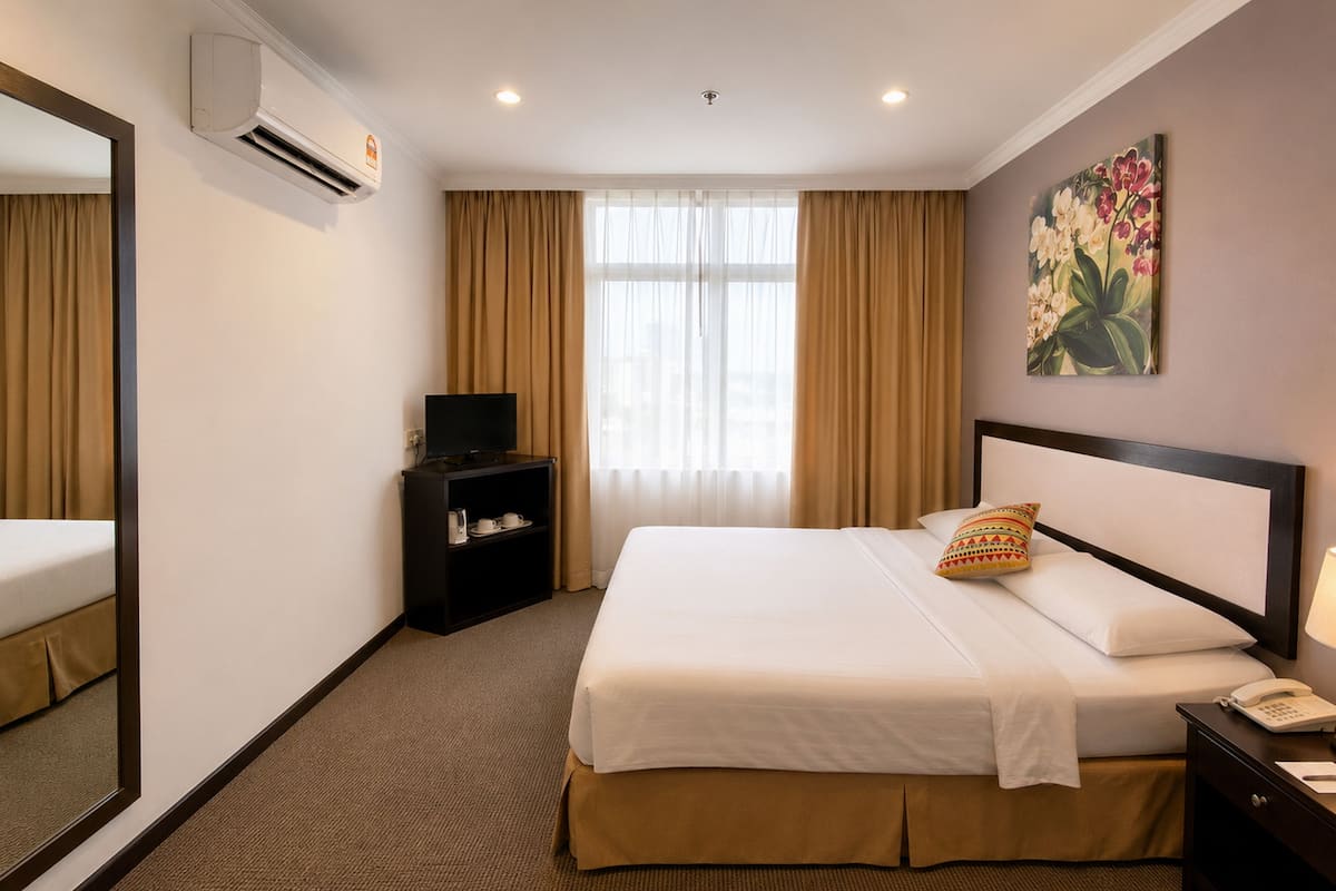 Deluxe Double Room, 1 King Bed | Egyptian cotton sheets, premium bedding, down duvets, pillow-top beds