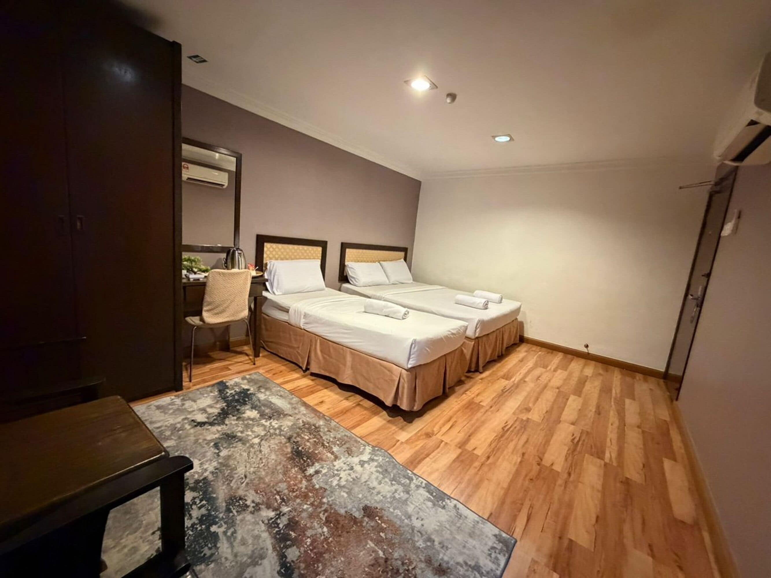 Standard Triple Room | Egyptian cotton sheets, premium bedding, down duvets, pillow-top beds