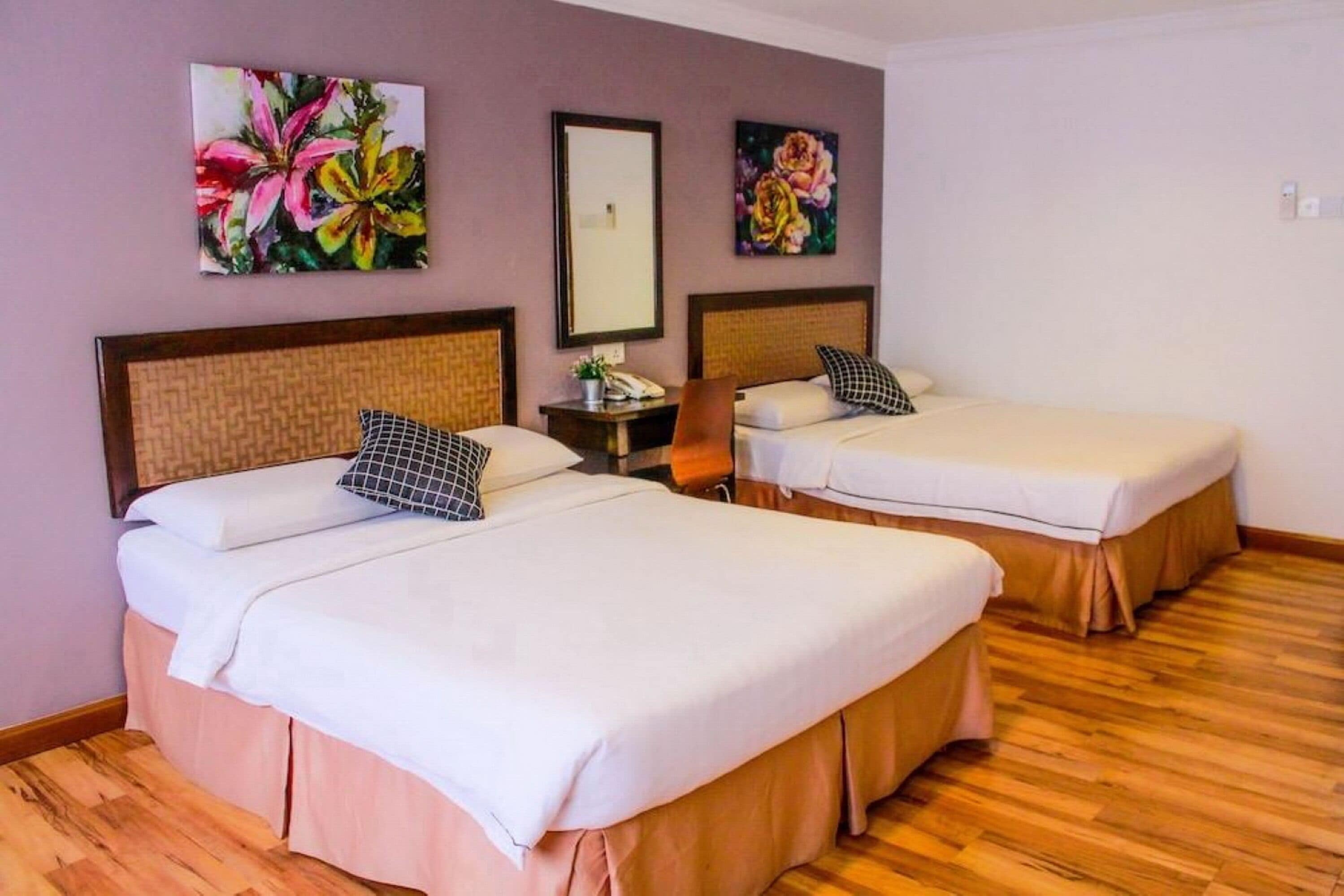 Standard Quadruple Room | Egyptian cotton sheets, premium bedding, down duvets, pillow-top beds