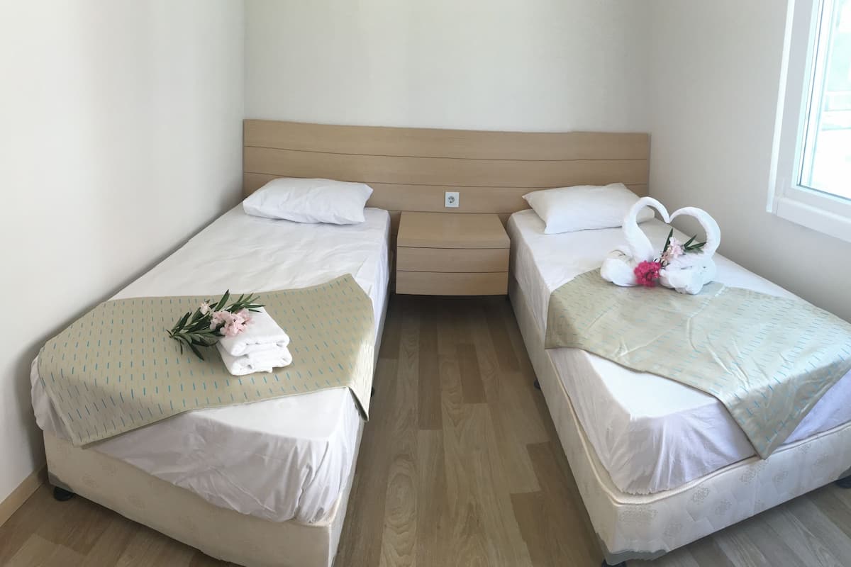In-room safe, desk, iron/ironing board, free WiFi