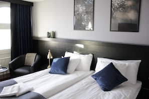 豪華雙人房 | 書桌、遮光布/窗簾、熨斗/熨衣板、搖籃/嬰兒床