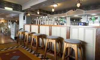 Bar (en el alojamiento)