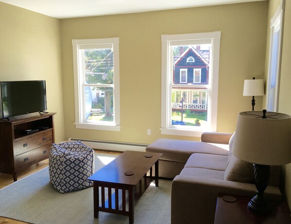 Apartment, Mehrere Betten | Wohnzimmer