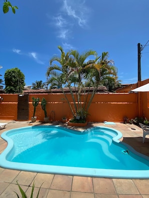 Outdoor pool, pool loungers
