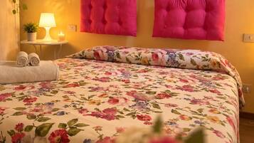 Deluxe Room, Private Bathroom | Premium bedding, down comforters, desk, laptop workspace