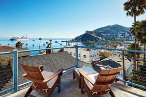 Suite, Ocean View | Terrace/patio - Seaport Village Inn Avalon (Avalon)