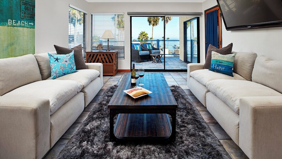 Seaport Village Inn Avalon