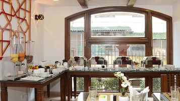 2 restaurants, Chinese cuisine