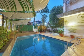 Outdoor pool - Comfort Inn Emerald (Dapoli)