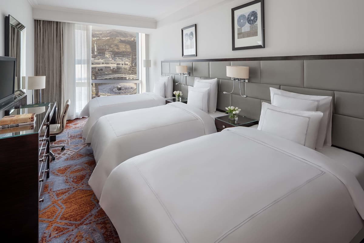 Classic-huone, 2 yhden hengen sÀnkyÀ (Haram View) | Ylelliset vuodevaatteet, memory foam -patjalliset sÀngyt