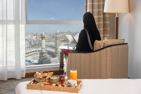 Room service – dining - Swissôtel Al Maqam Makkah (Makkah)