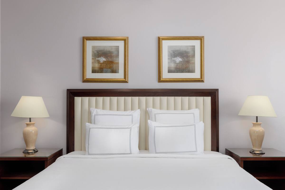 2 bedrooms, premium bedding, memory foam beds, in-room safe