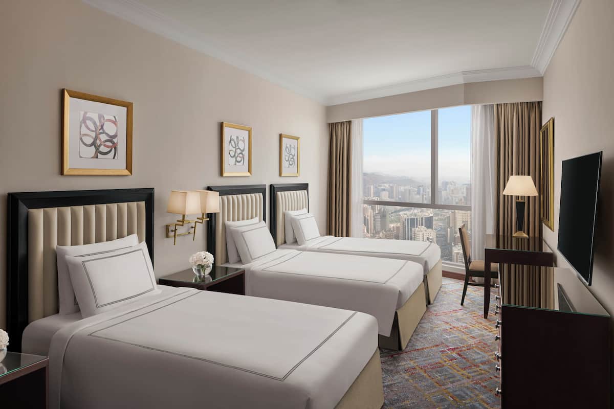 Classic Triple Room, City View