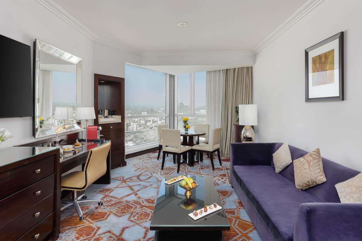 Executive Suite, 2 Bedrooms, City View | 2 bedrooms, premium bedding, memory foam beds, in-room safe