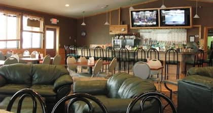 Anchors Away Lodge & Resort