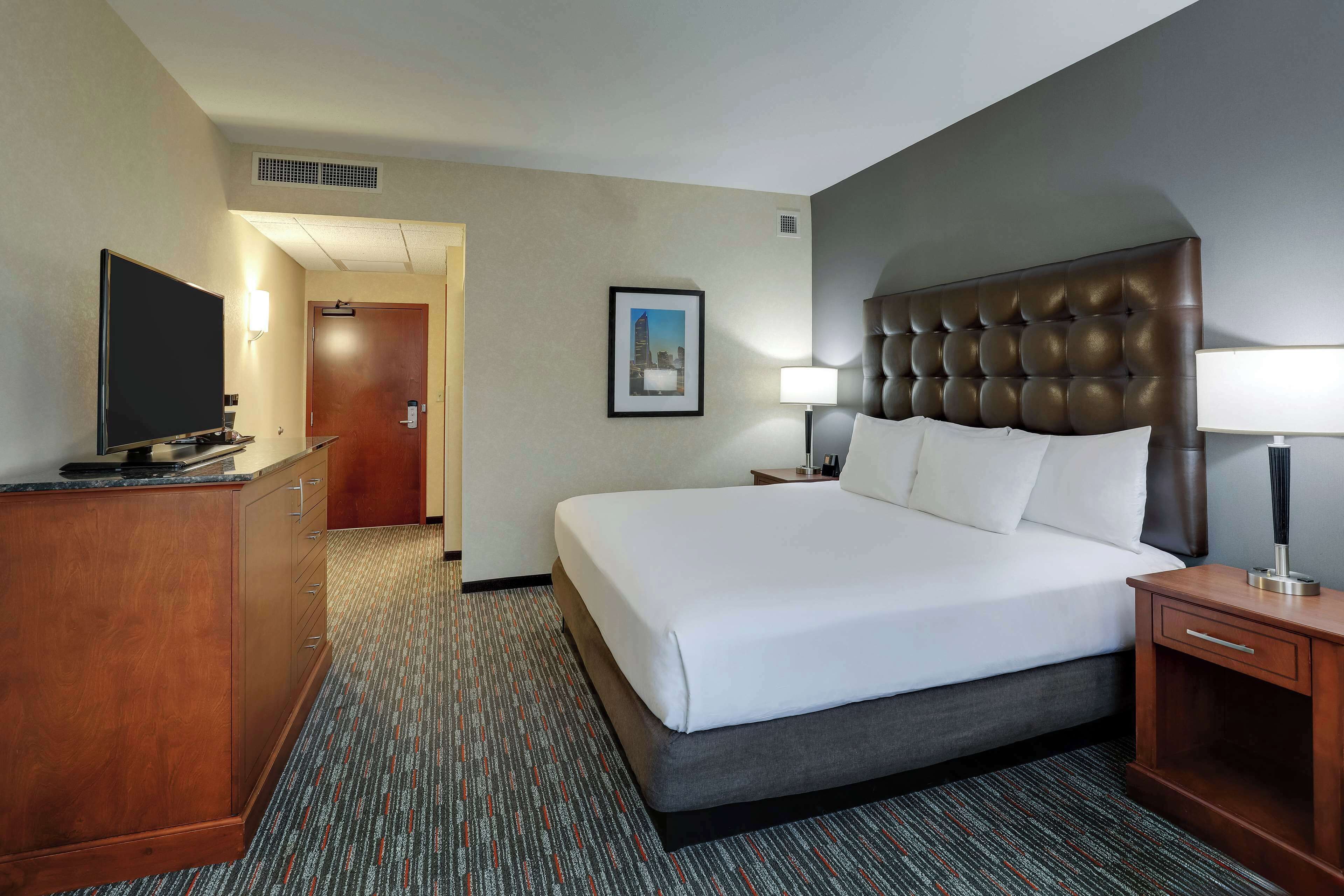 1 bedroom, desk, laptop workspace, blackout curtains