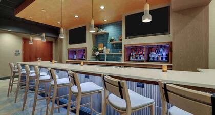 Drury Inn & Suites Charlotte Arrowood